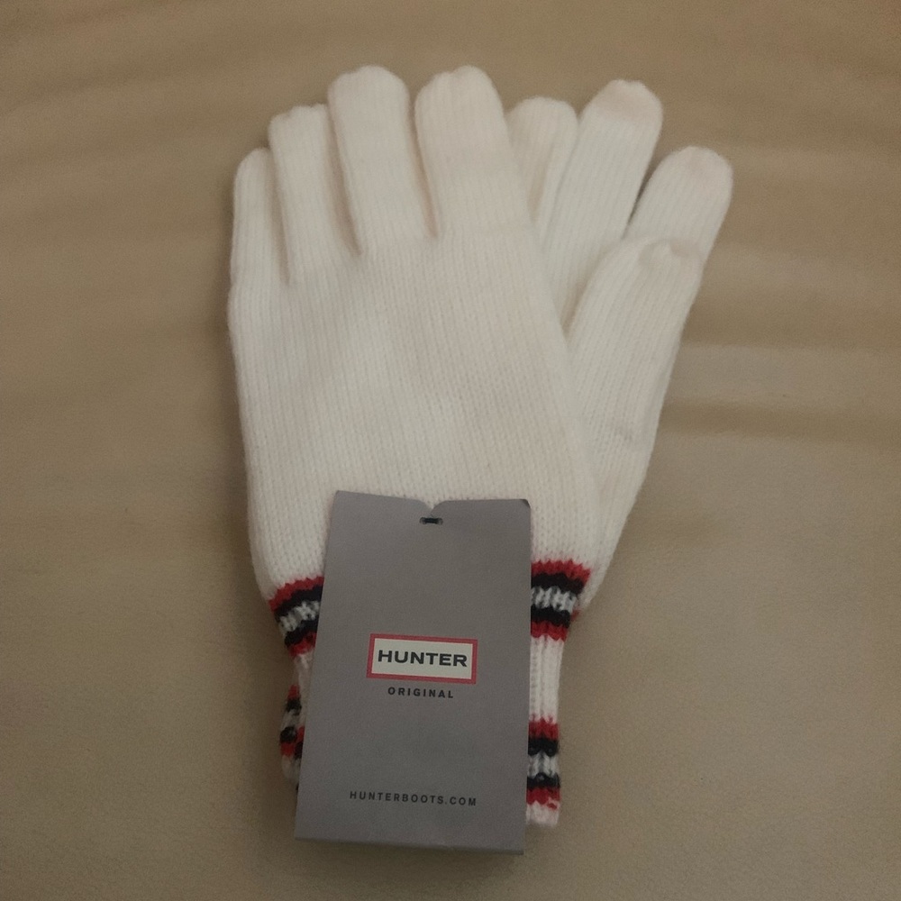 NWT HUNTER White/Cream Gloves Size S/M